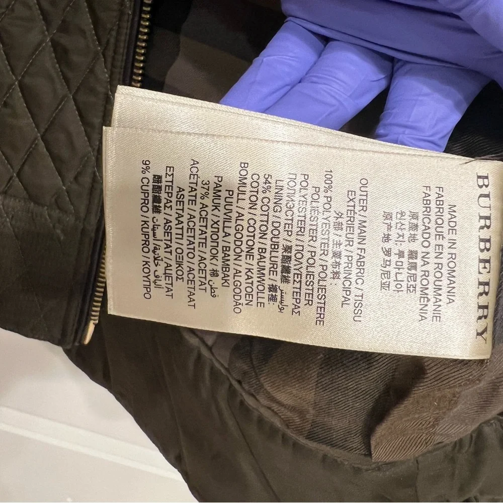 Burberry Olive Quilted Bomber Jacket with Cream Collar - Picture 6 of 7